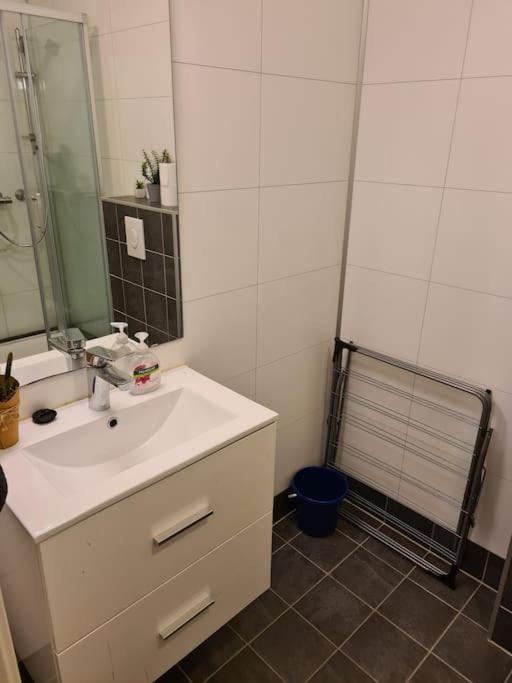 Small Studio Appartment Тромсьо Екстериор снимка
